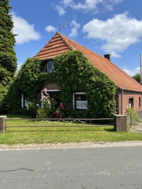 Charmantes Bauernhaus mit Potenzial – Sanierung oder Neubau in Bockhorn, 26345 Bockhorn, Bauernhaus