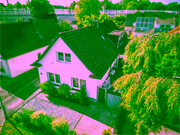 Charmantes Wohnhaus mit vielfältigen Nutzungsmöglichkeiten in gewachsener Lage, 26127 Oldenburg, Einfamilienhaus