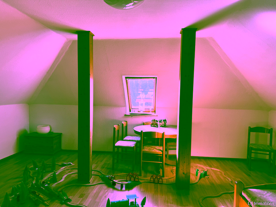 Zimmer 2 OG