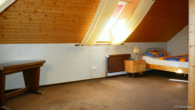 Wieder Verfügbar ! Solides Einfamilienhaus mit neuer Gastherme in Gristede - Zimmer 2 - oben (1)
