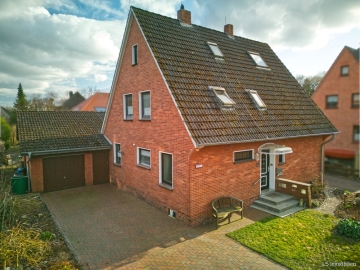 Einfamilienhaus in Eversten , Potenzial für Sanierung oder Neubau mit GFZ 0,8, 4 Wohneinheiten, 26131 Oldenburg / Eversten, Einfamilienhaus