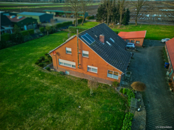 Einfamilienhaus auf ca. 3500 qm Grundstück in Edewecht-Husbäke, 26188 Edewecht / Husbäke, Resthof
